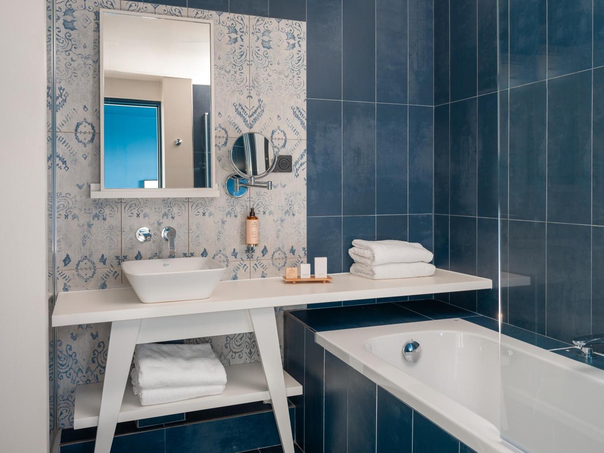 Hotel Belleval Paris