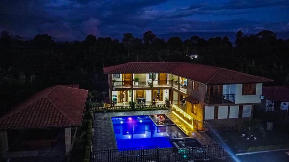Salome Hotel *