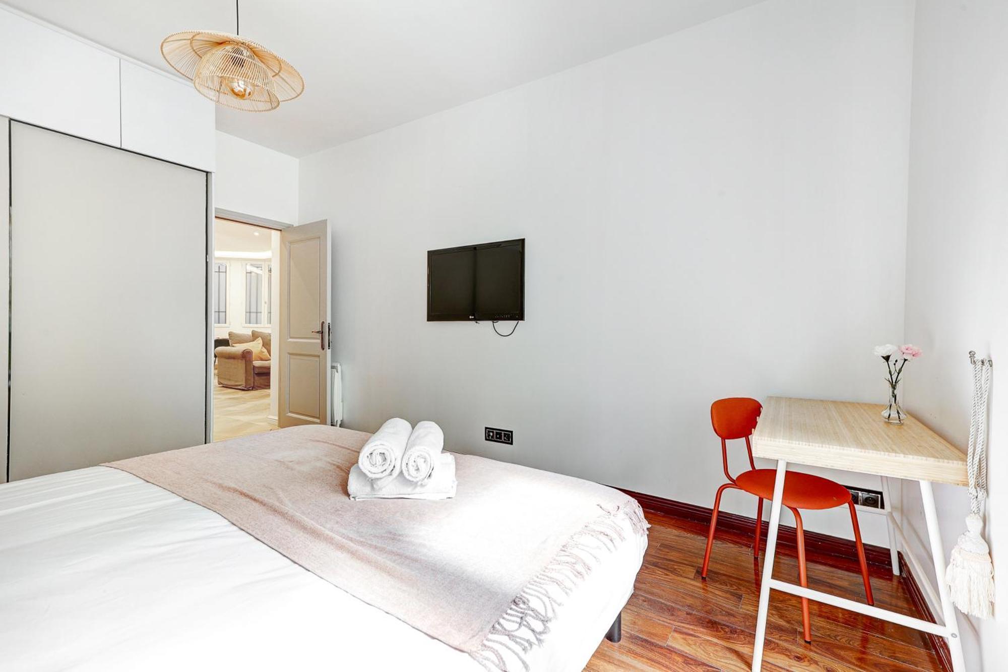 Martine Suite, Place De La Republique Apartment