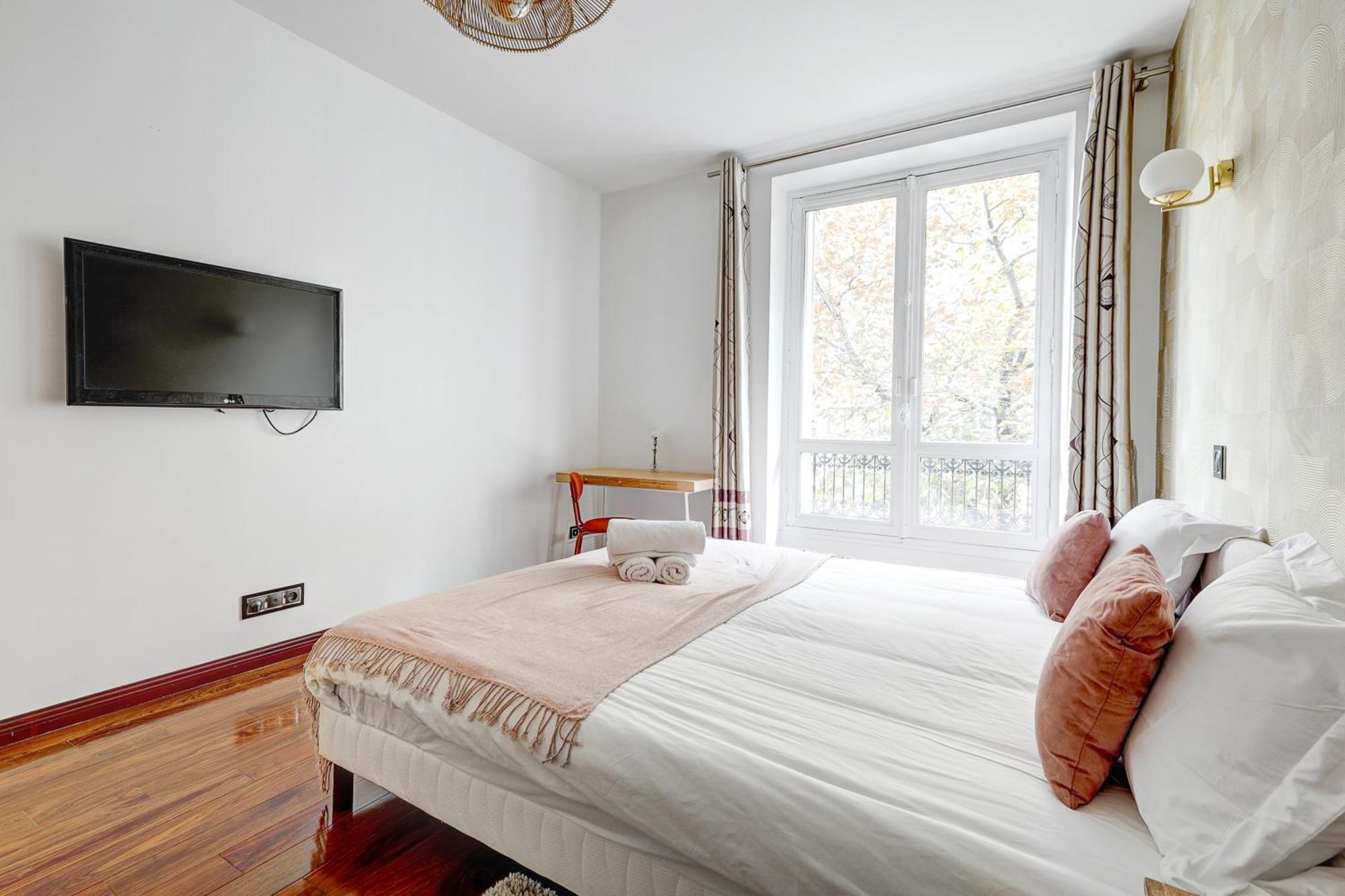 Martine Suite, Place De La Republique Apartment *
