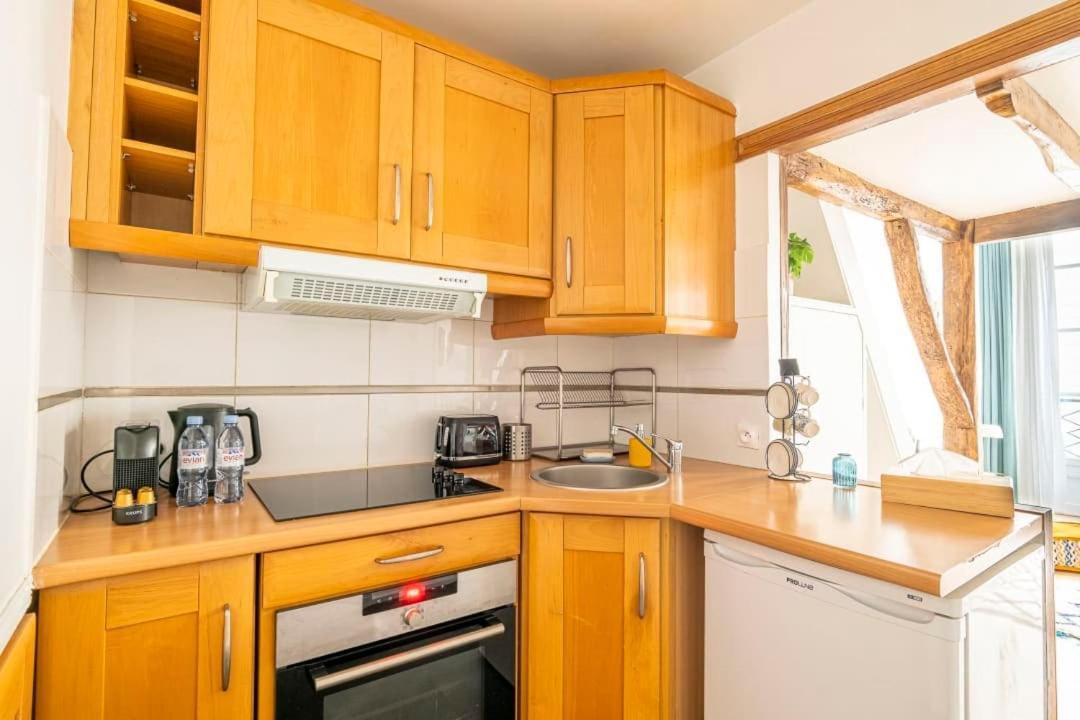 Apartment Stylish Parisian Flat In The Marais - Saint-paul Paris