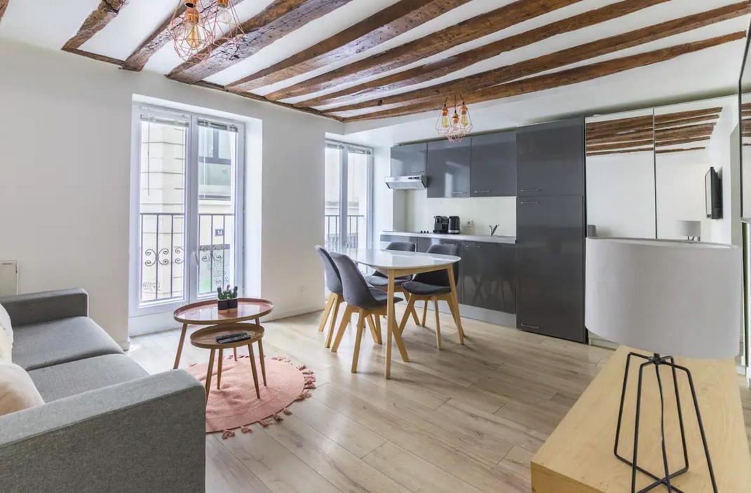 Grands Boulevards 11 Apartment