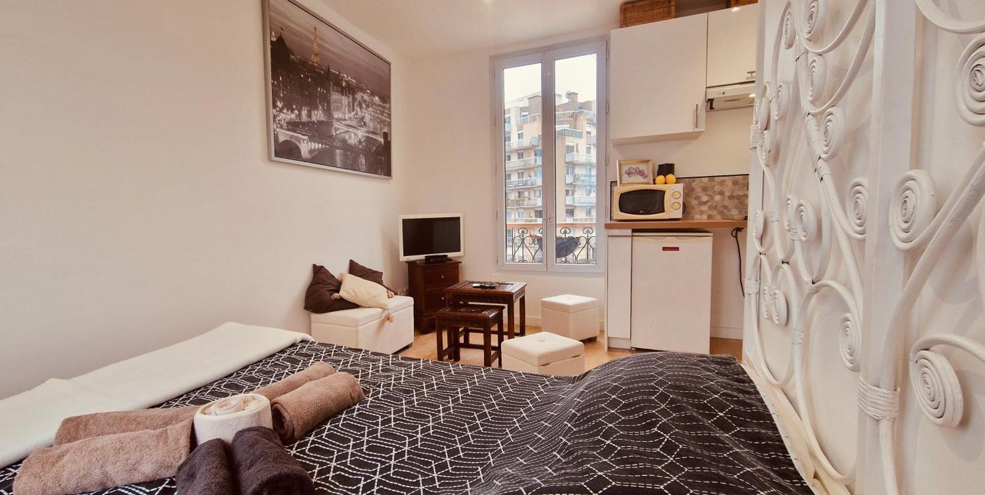 Apartment Des Tulipes In Paris