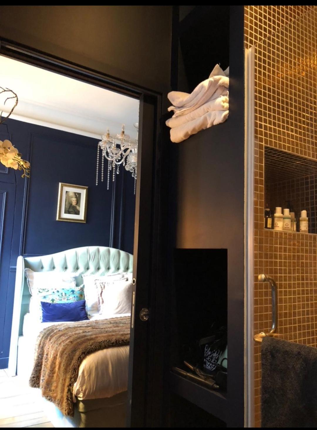 S - Louvre Museum - Shared Bathroom With Host Hospedagem domiciliar Paris