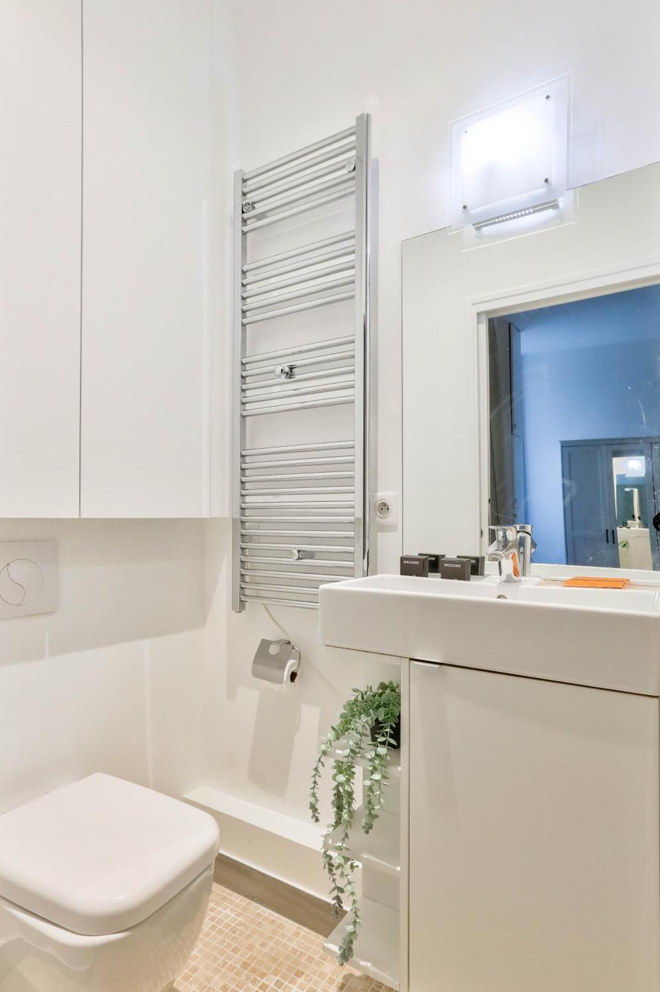 New & Design In The Heart Of Le Marais *
