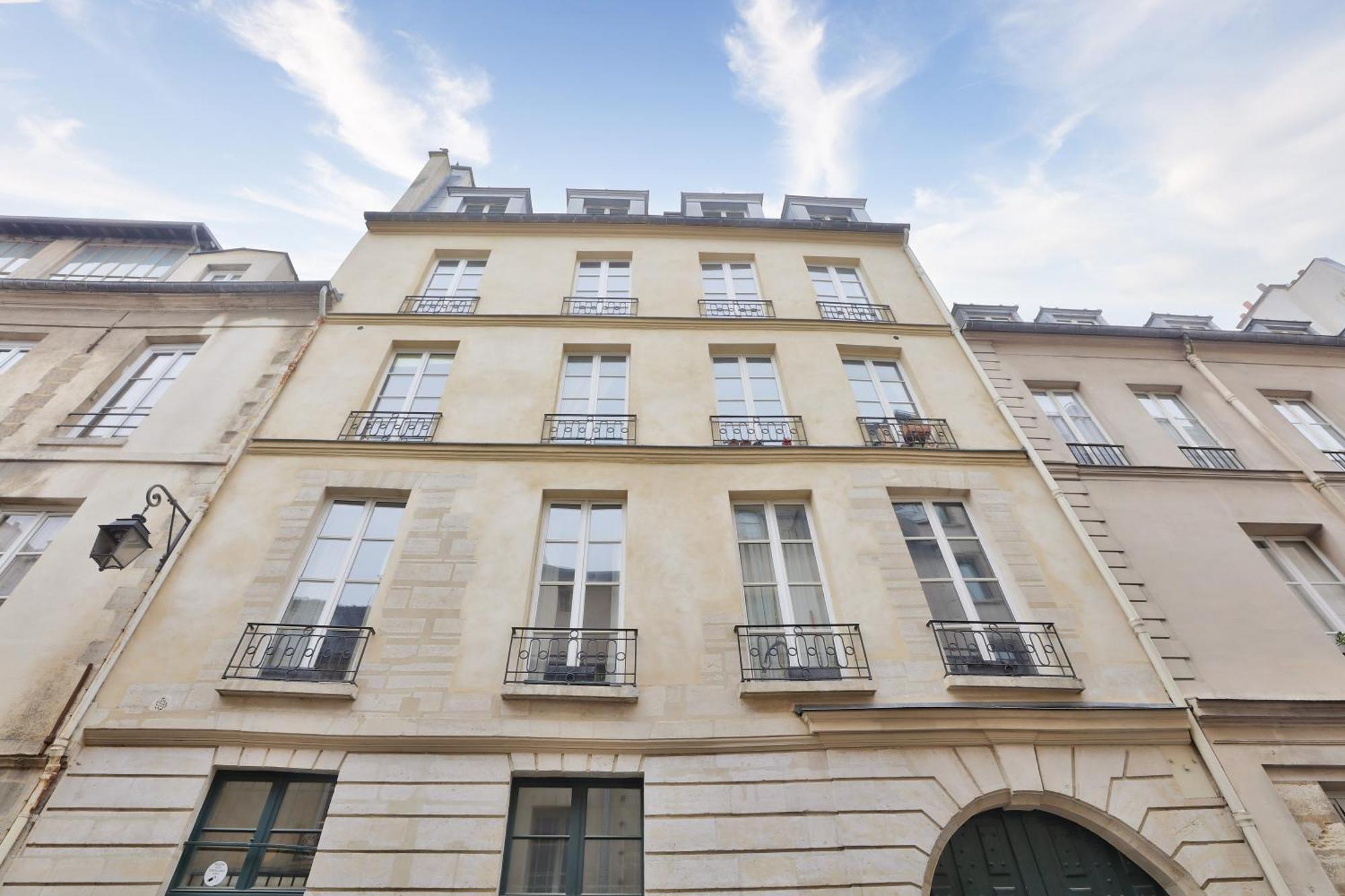 New & Design In The Heart Of Le Marais