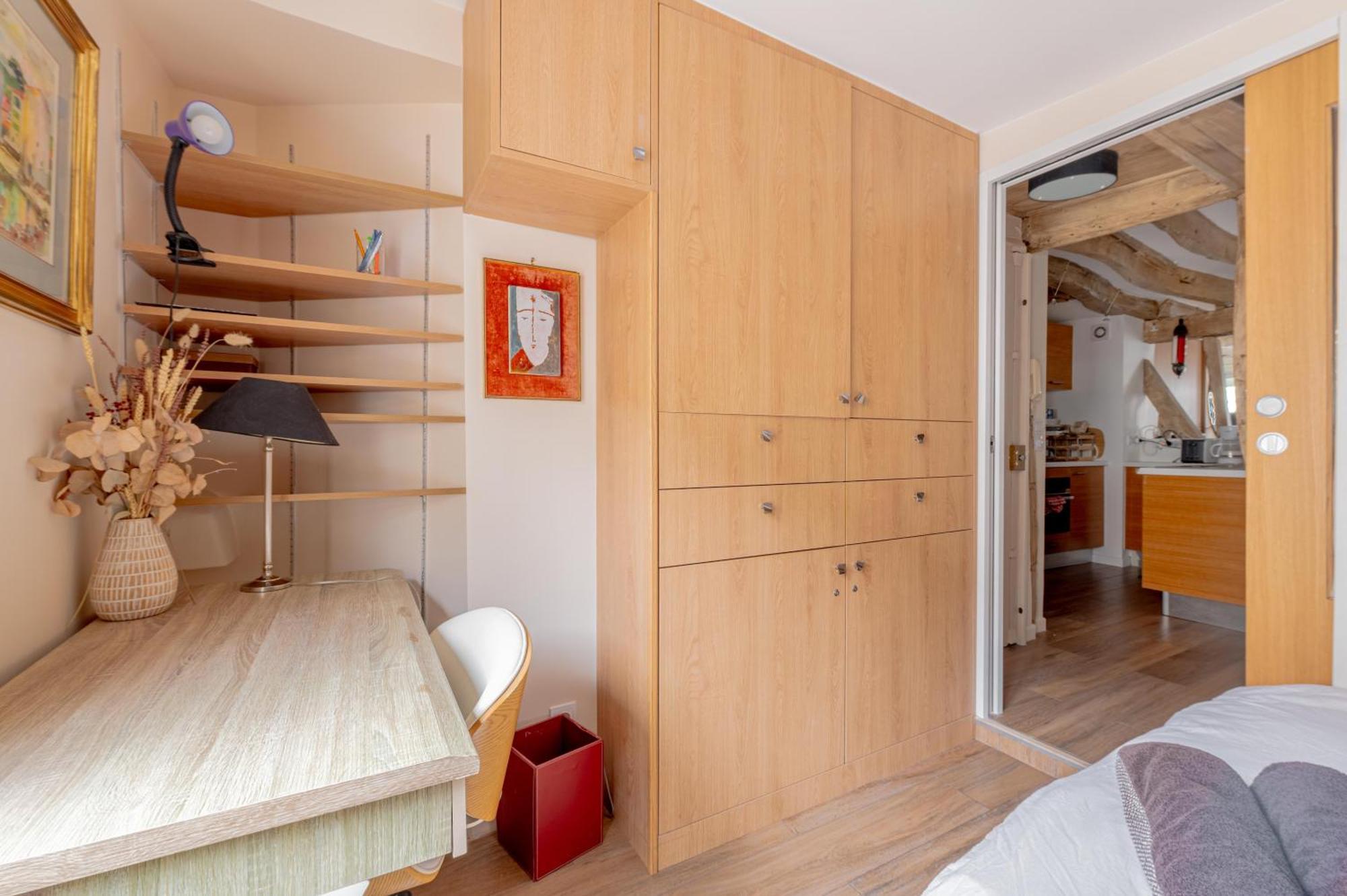 Heart Of Paris, Montorgueil, Charming Duplex Apartment Paris