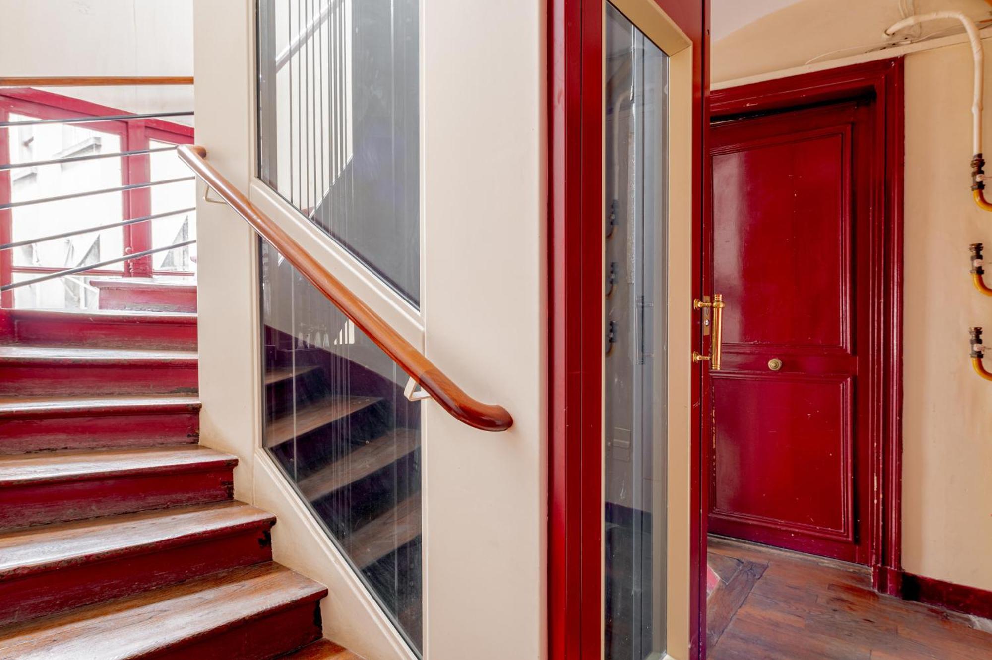 Heart Of Paris, Montorgueil, Charming Duplex Apartment
