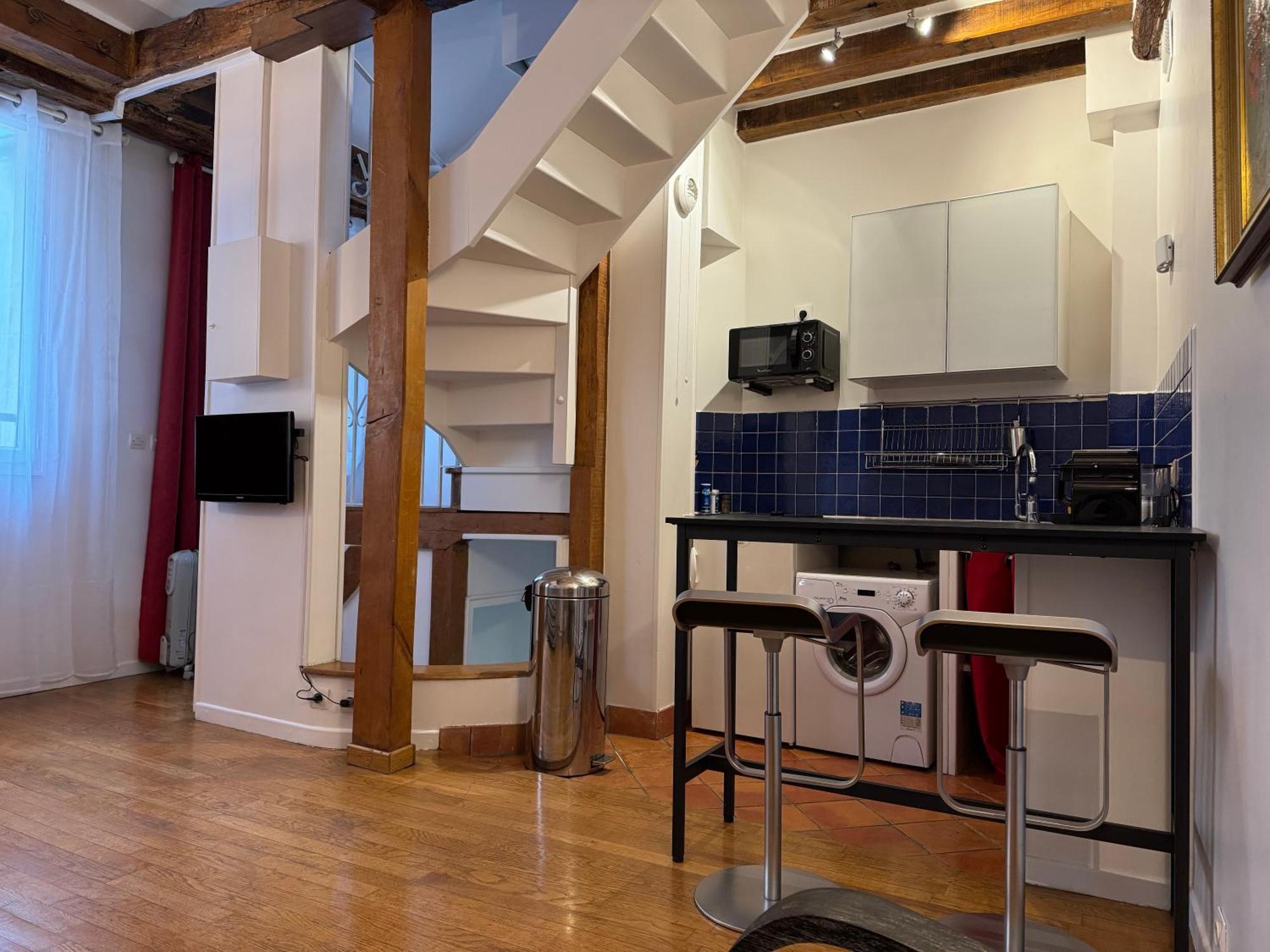 Le 64 Rue Chapon Apartment