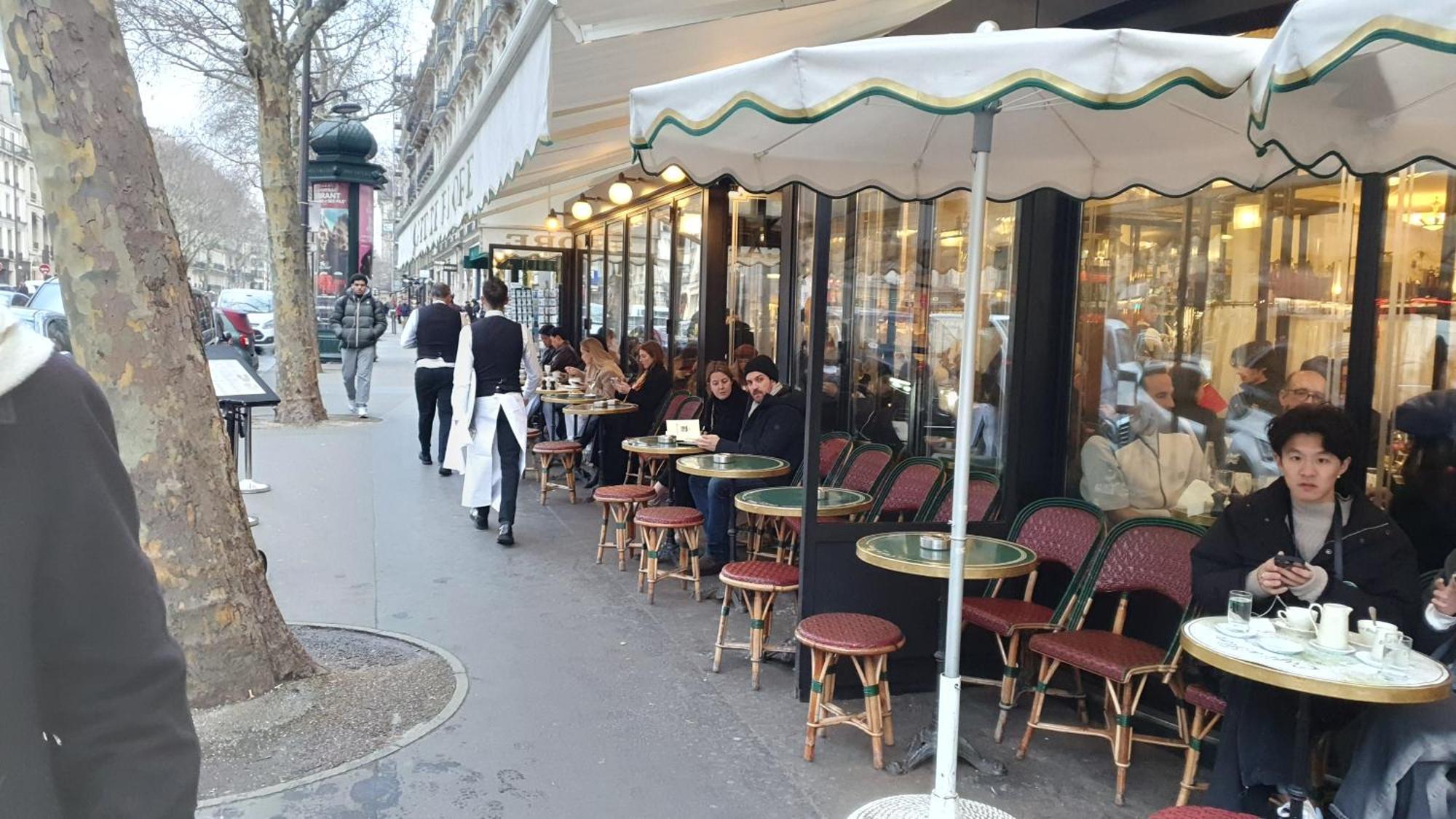 Gare Montparnasse 1minute,center 6 Eme ,close To Eiffel Tour And Louvre Meusm ,amusing Place Paris