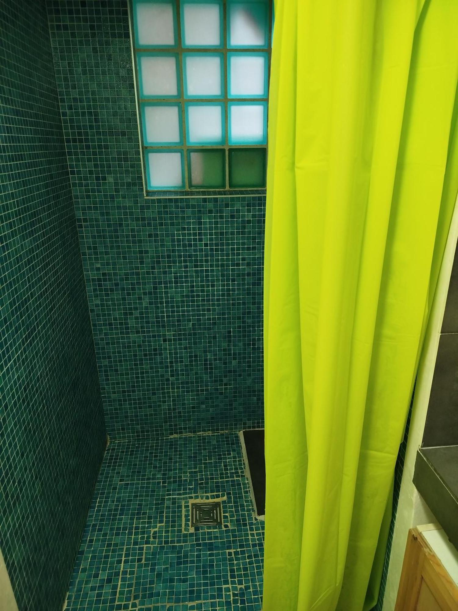 Appartement House In Menilmontant *
