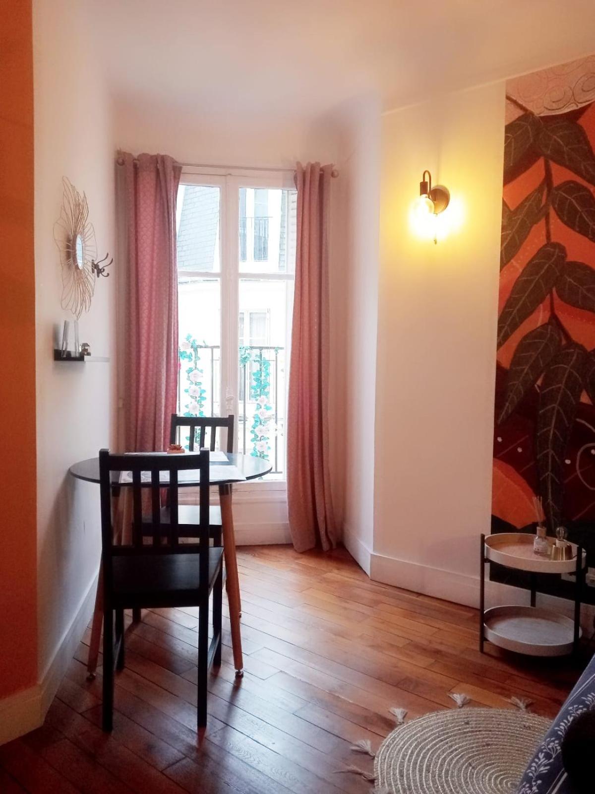 Apartment Bright Loft In Montmartre