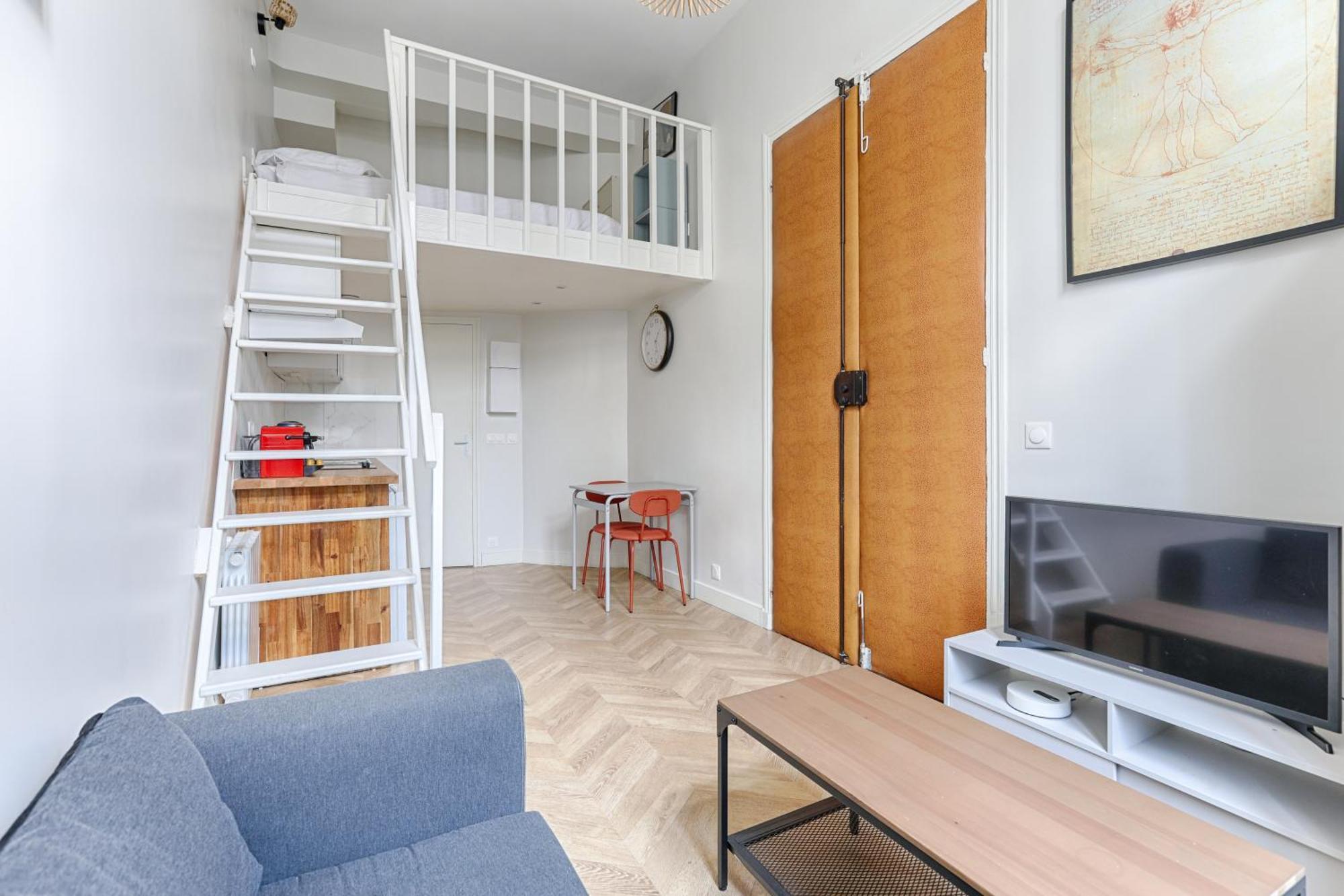 Loft De Charme An Coeur Des Batignolles *