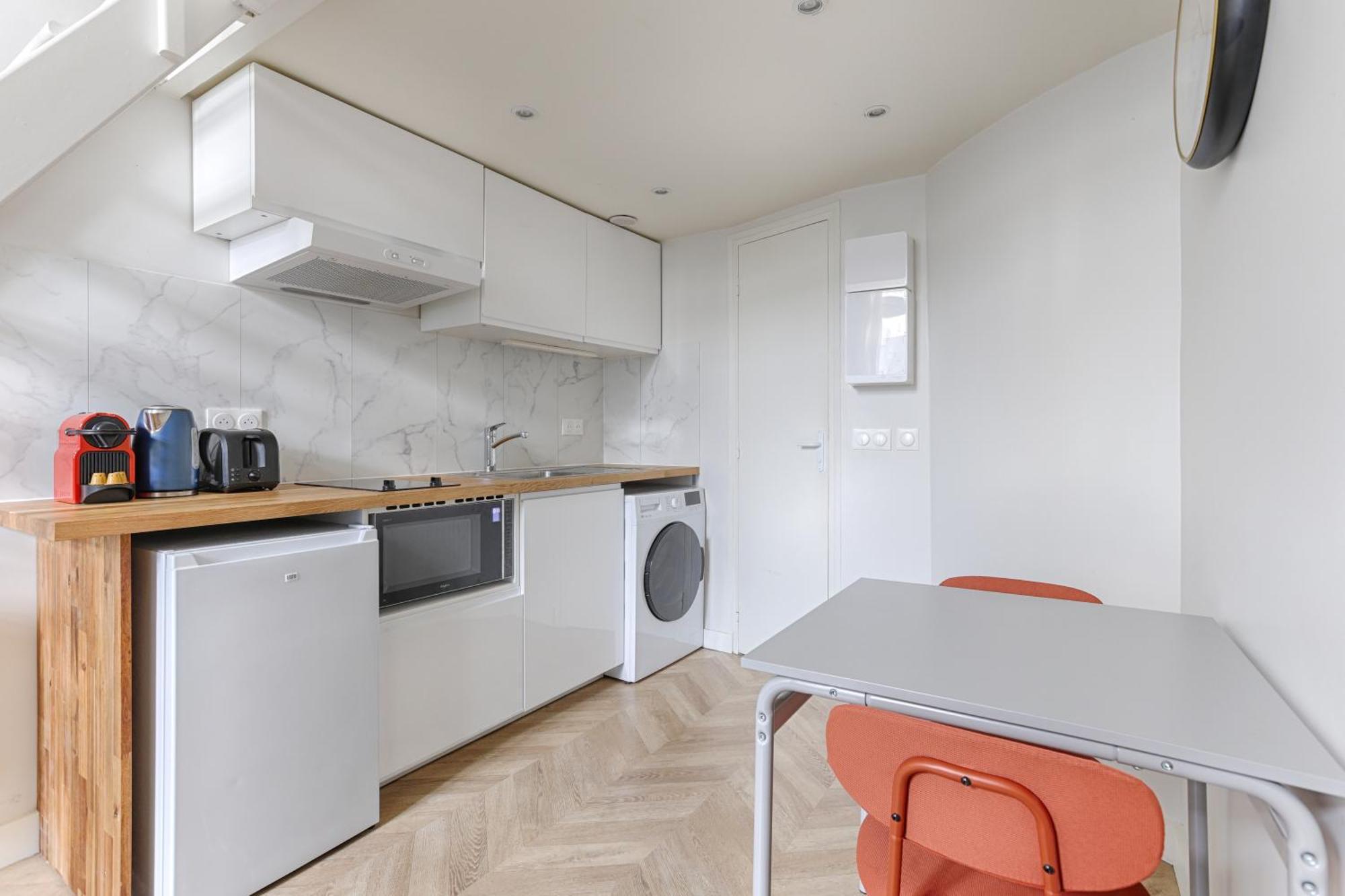 Loft De Charme An Coeur Des Batignolles Apartment Paris