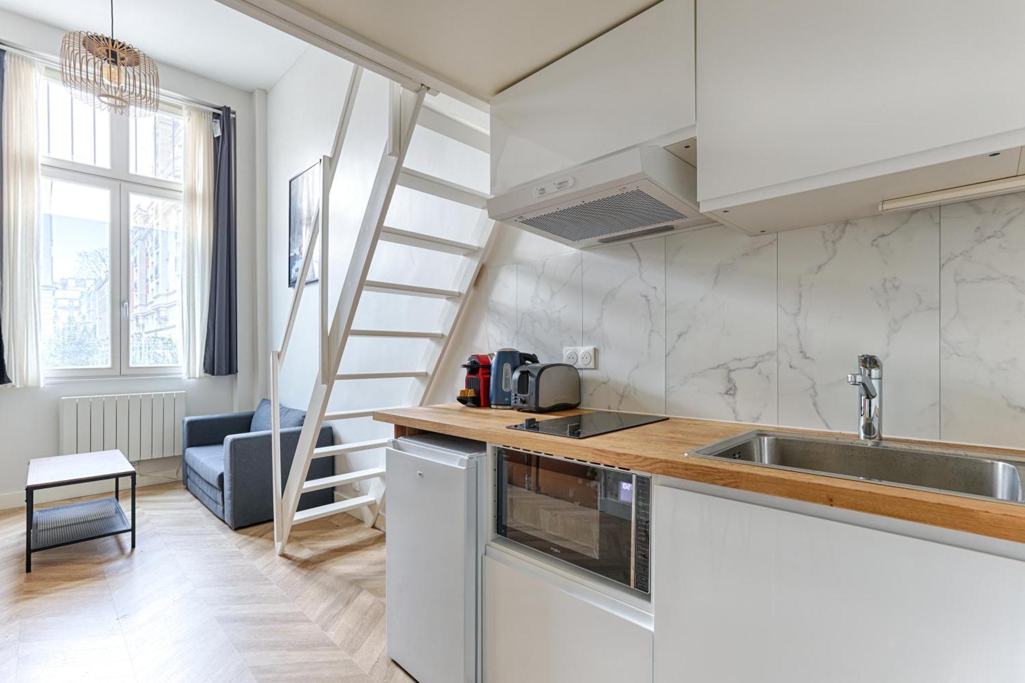 Loft De Charme An Coeur Des Batignolles *