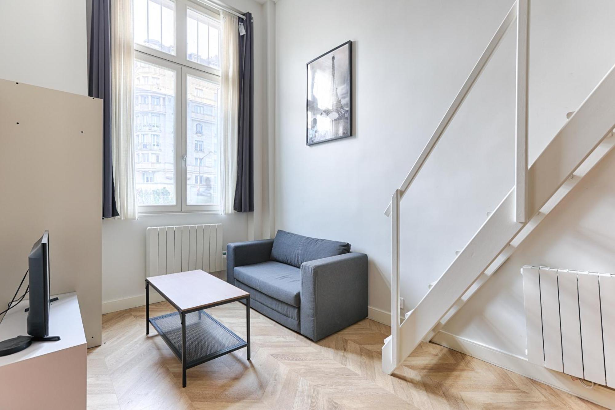 Loft De Charme An Coeur Des Batignolles *