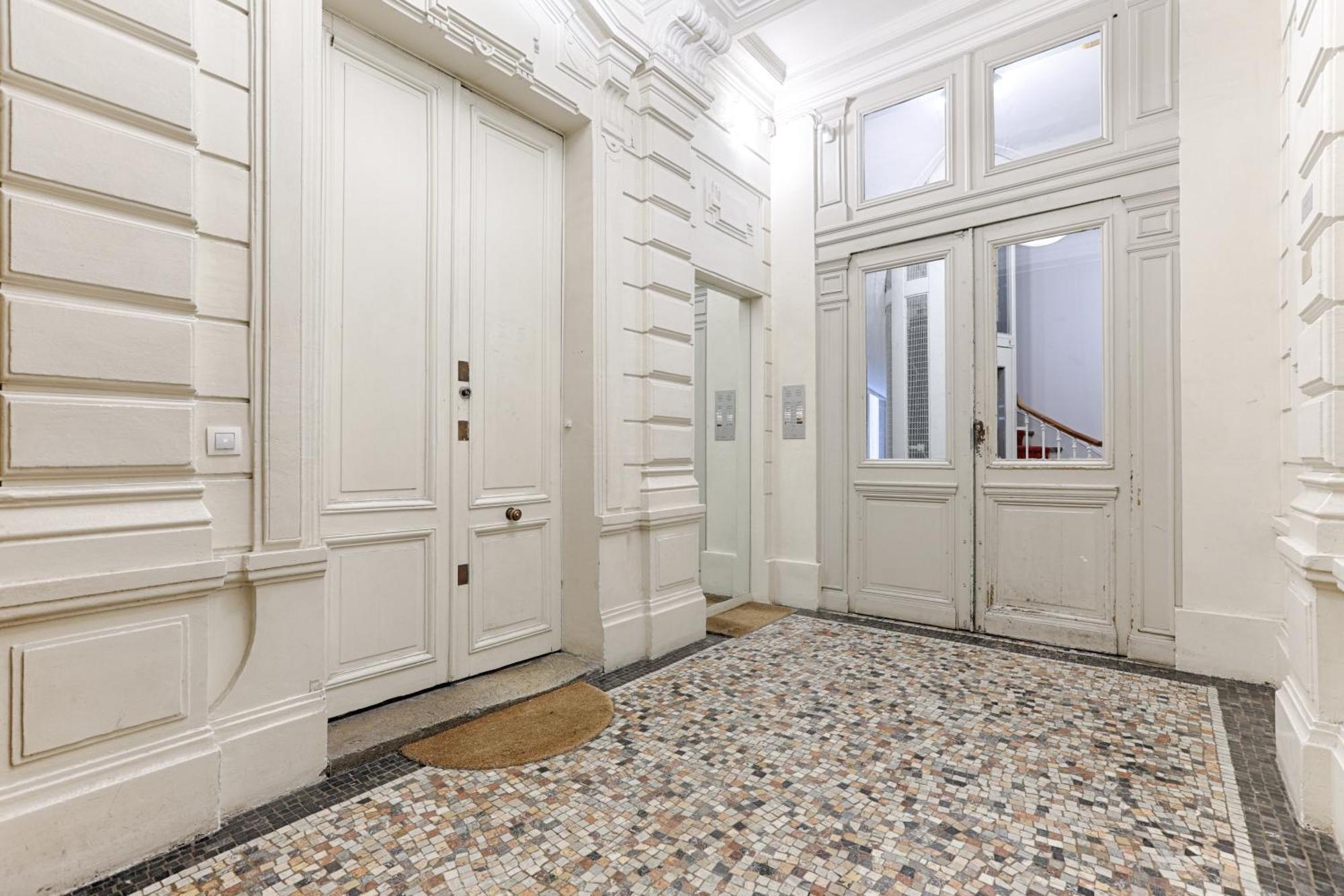 Apartment Loft De Charme An Coeur Des Batignolles Paris