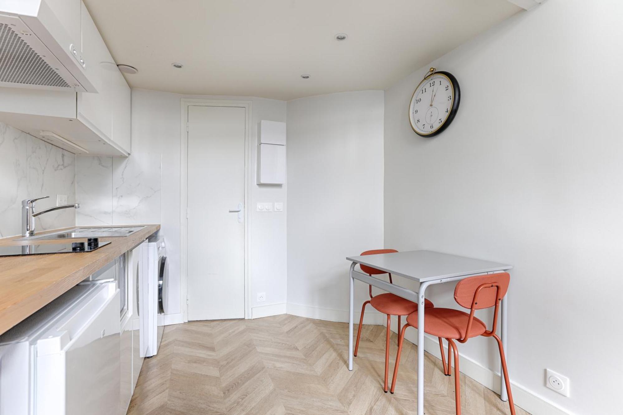 Loft De Charme An Coeur Des Batignolles *