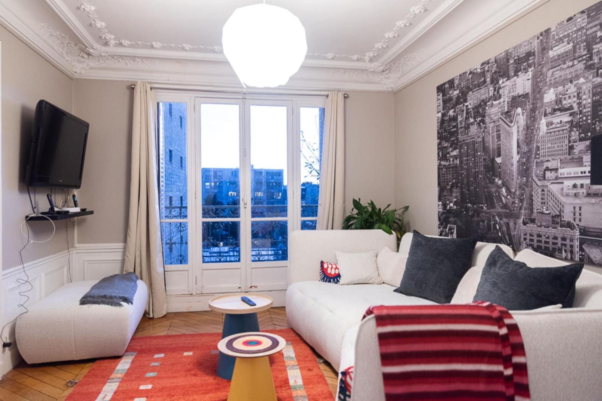 Spacious T3 With Balcony Apartment *