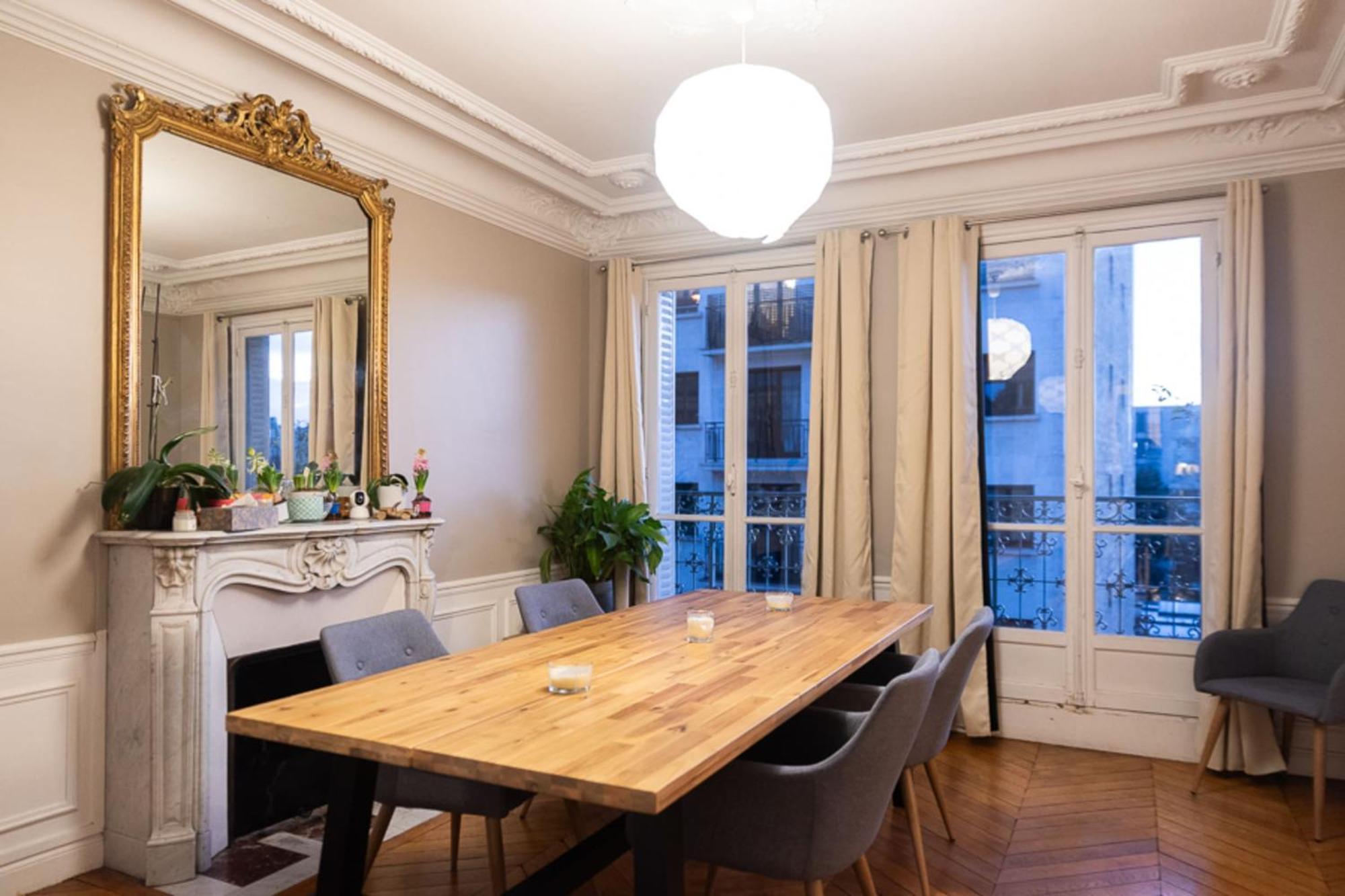 Spacious T3 With Balcony Apartment *