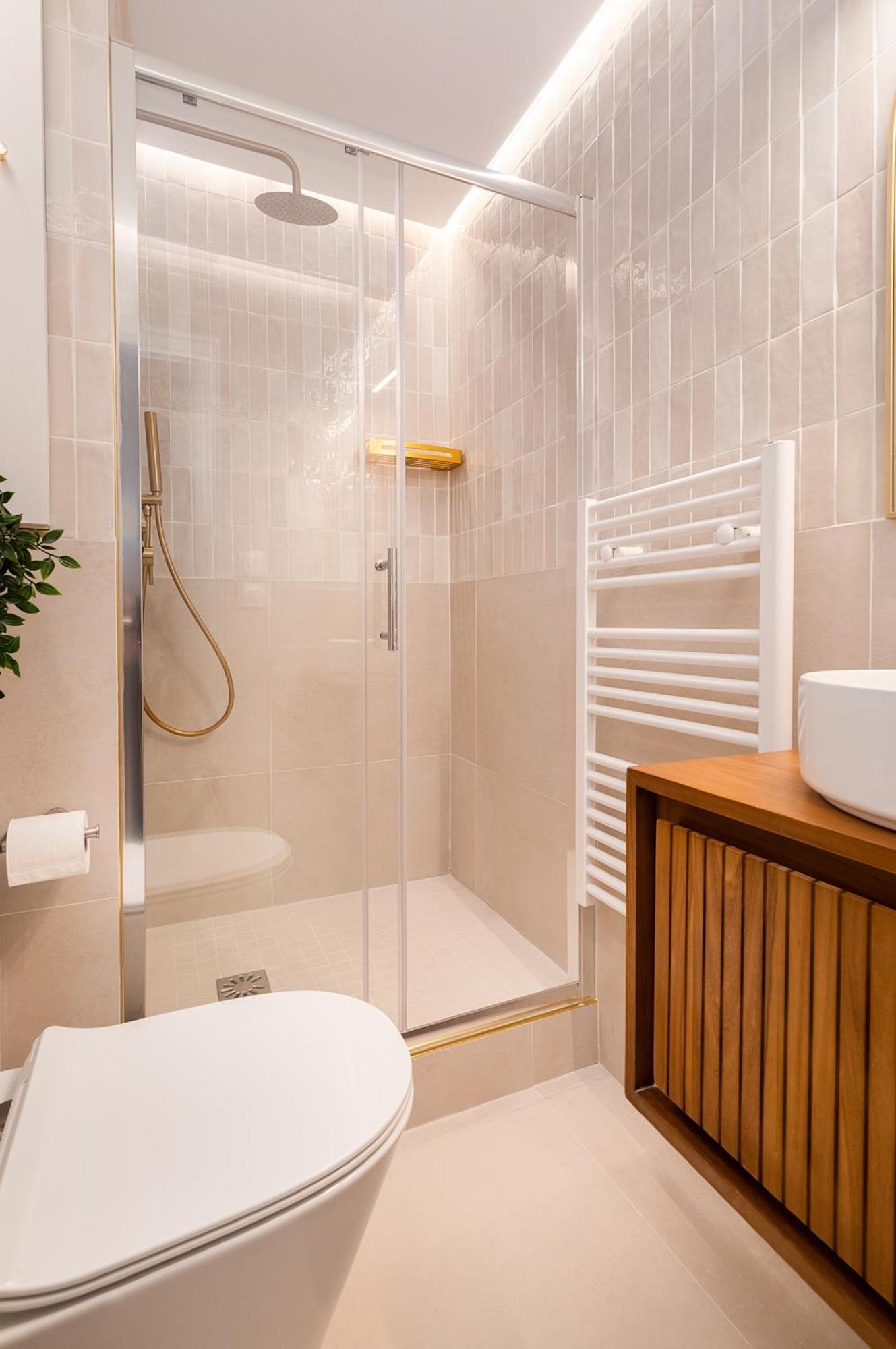 Stunning Tiny - 5 Min To Eiffel Tower - Sleeps 2p *