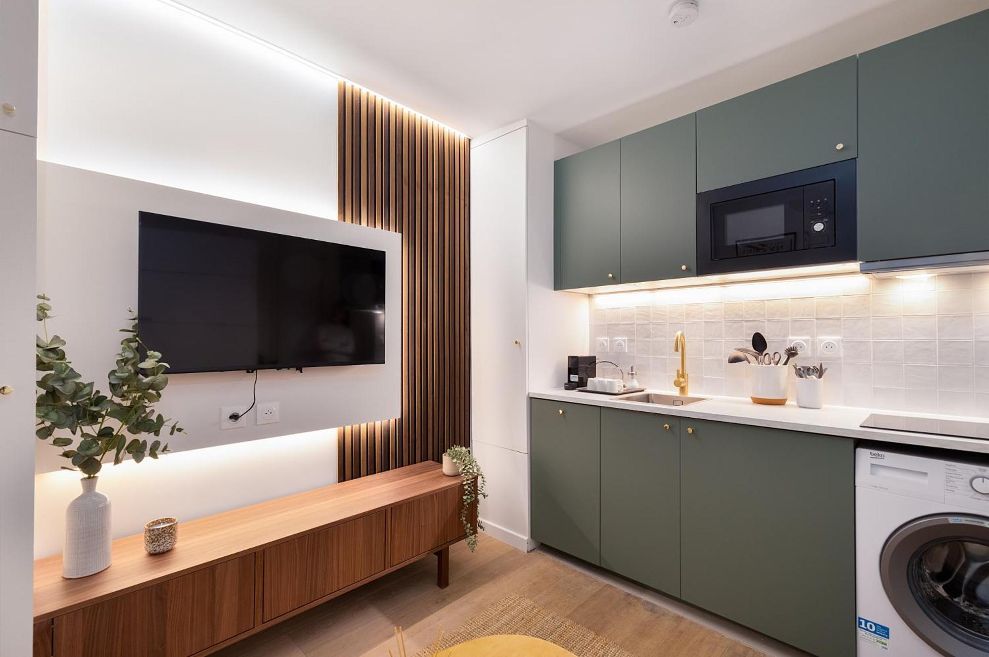 Apartment Stunning Tiny - 5 Min To Eiffel Tower - Sleeps 2p Paris
