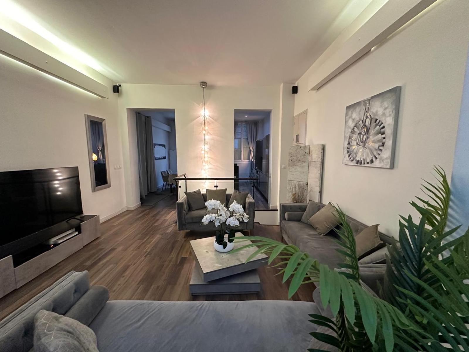 Les Champs Elysees-125m2 Modern And Spacious *