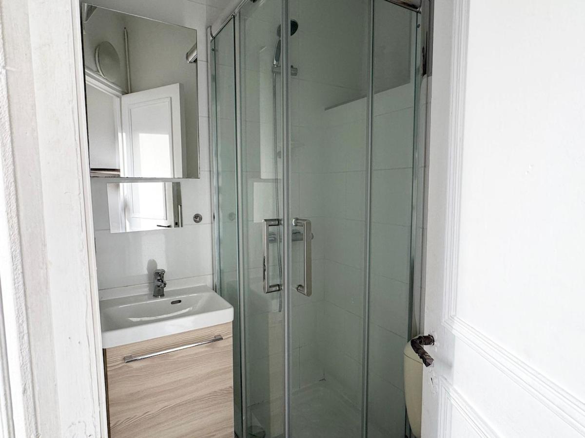 Apartment Charmant Studio Charonne Paris