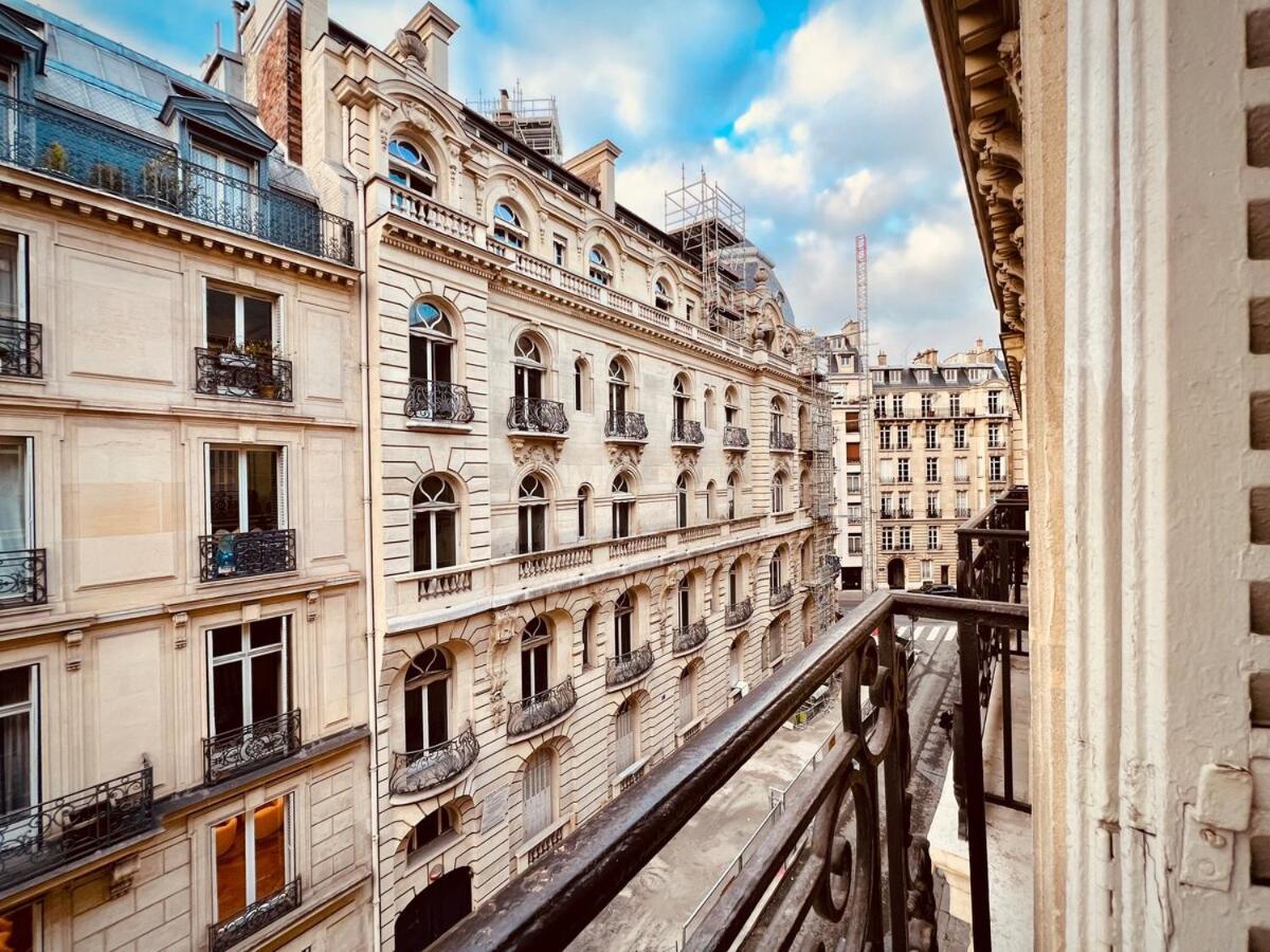 Champs Elysees - Av De Friedland *