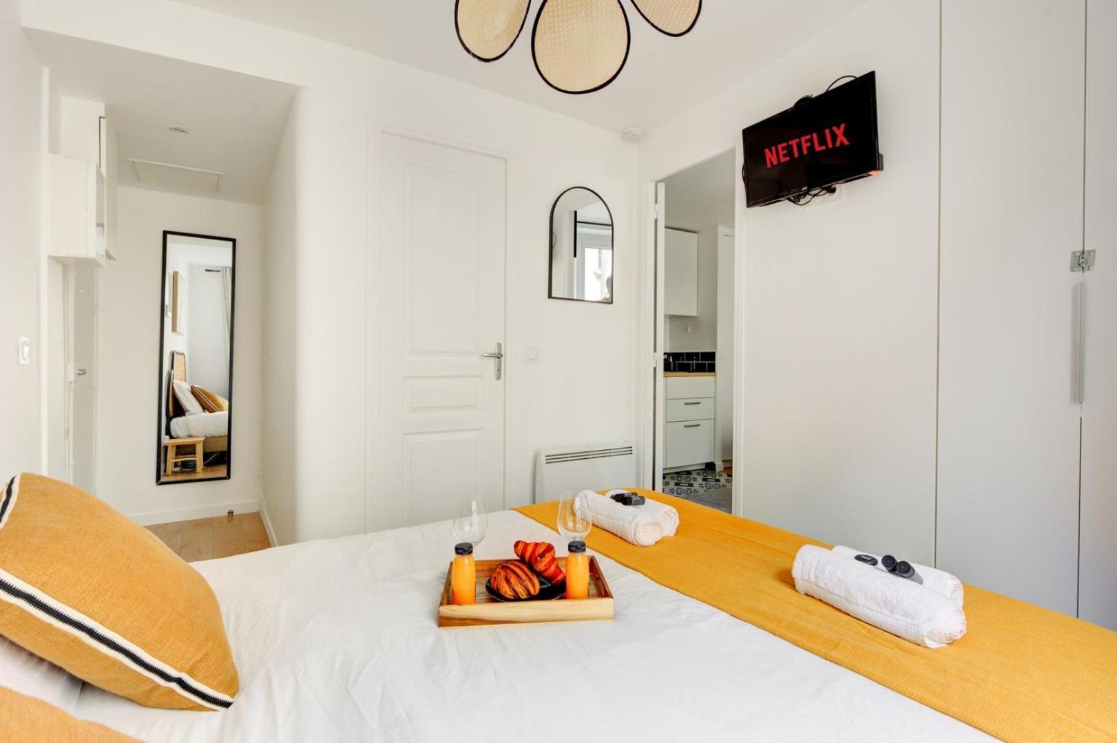 Eastern Au Coeur Du Marais Apartment