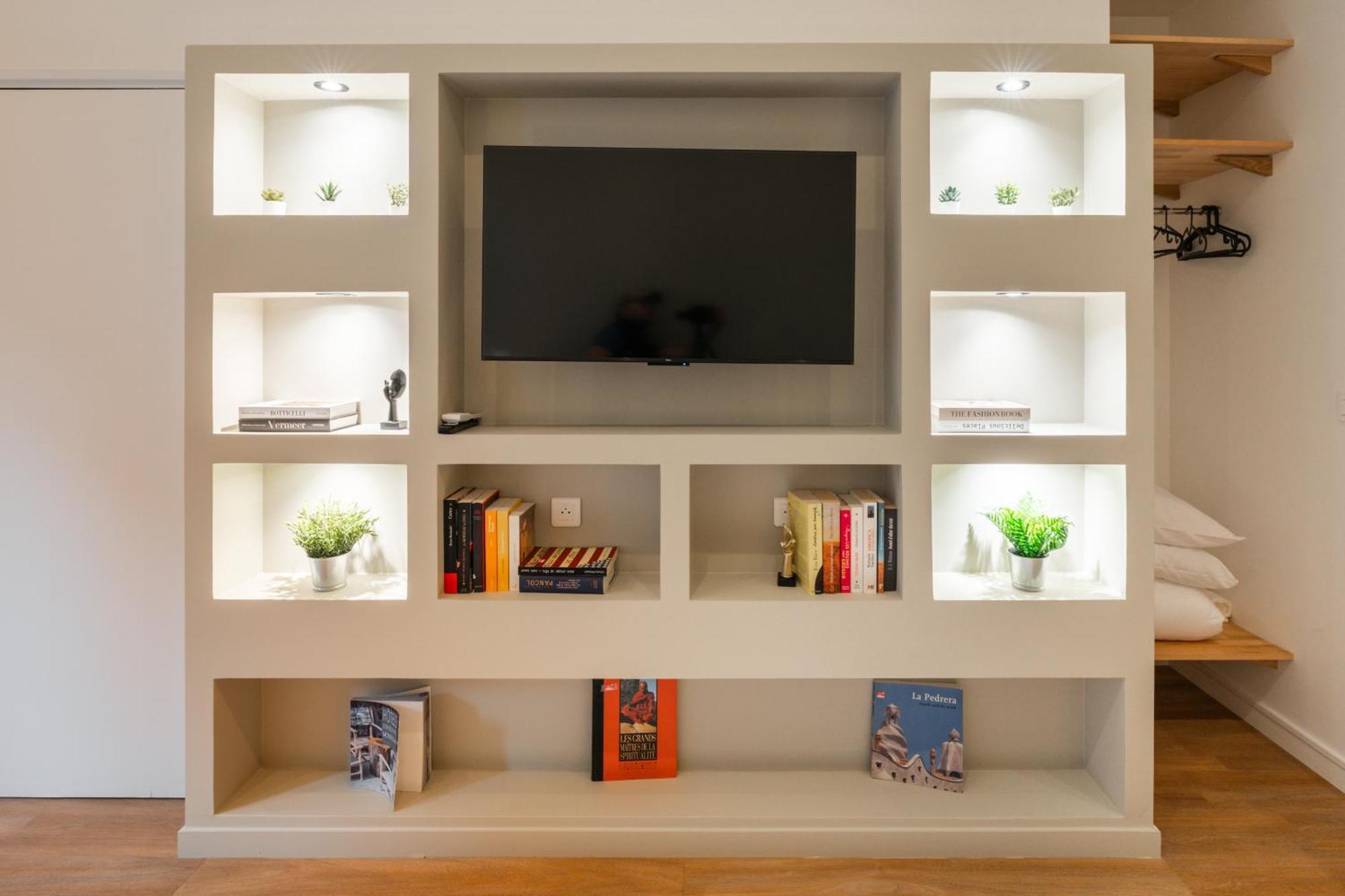 Apartment Stunning New In *