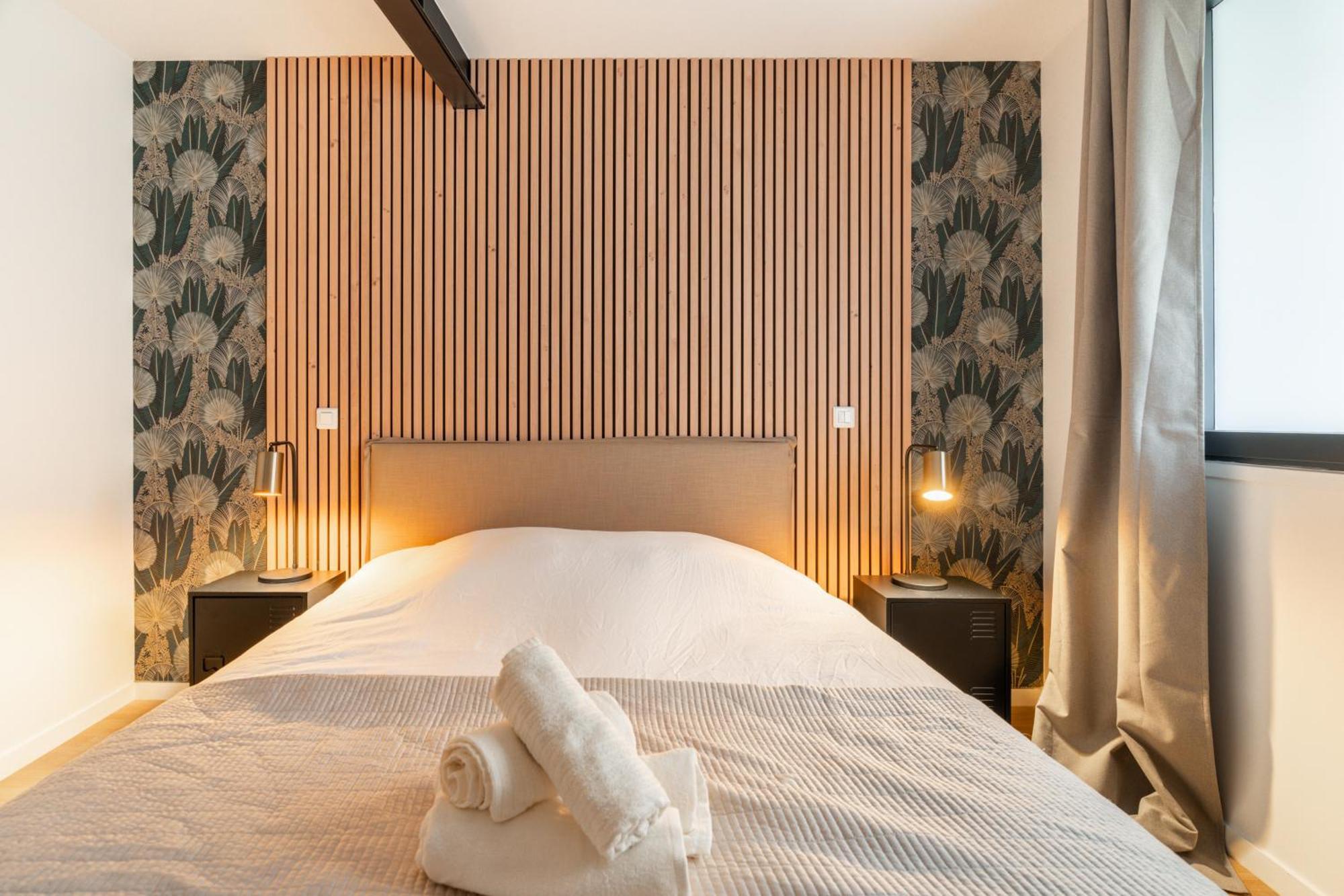 Stunning New In Paris