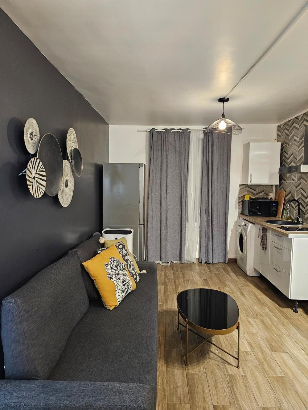 Apartment At Stlazarre Opera Haussman *