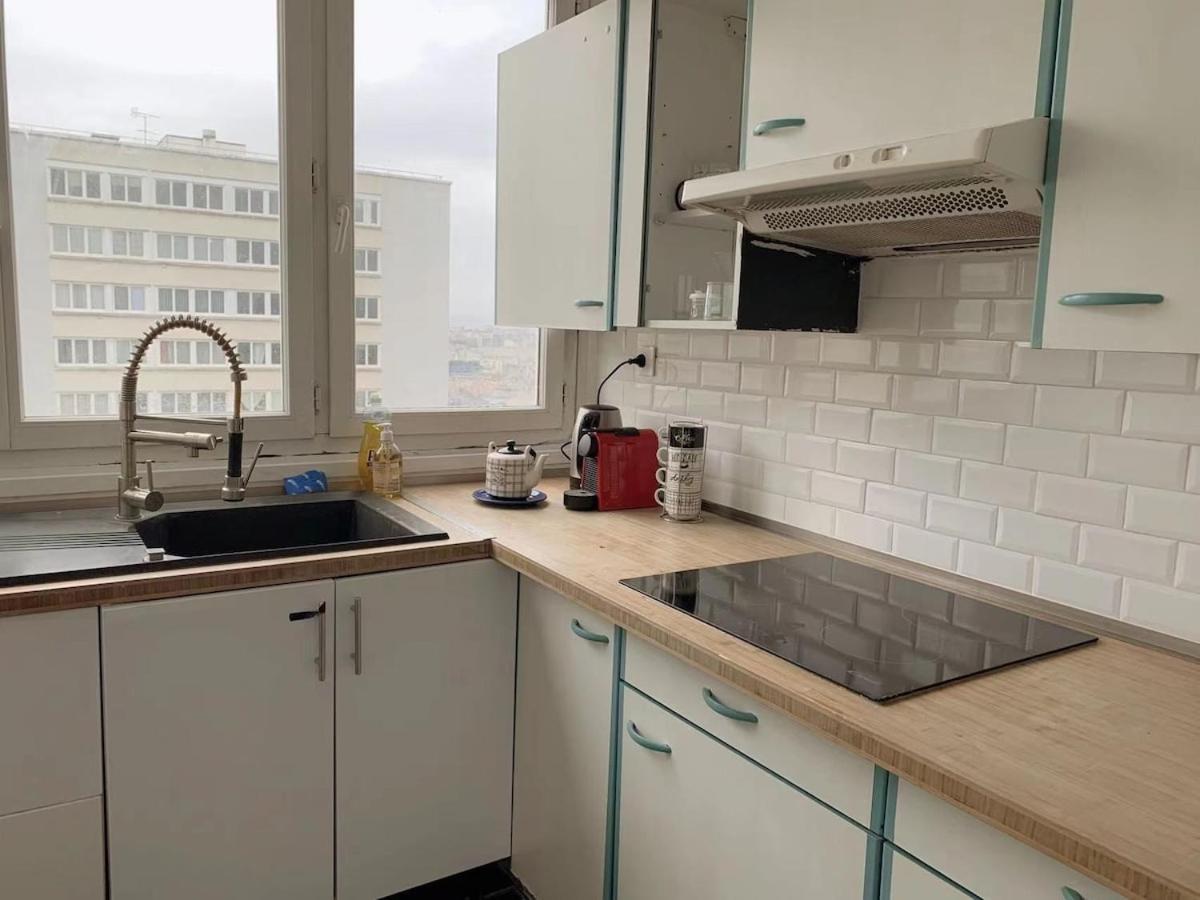 Charme Vue & Parking Apartment Paris