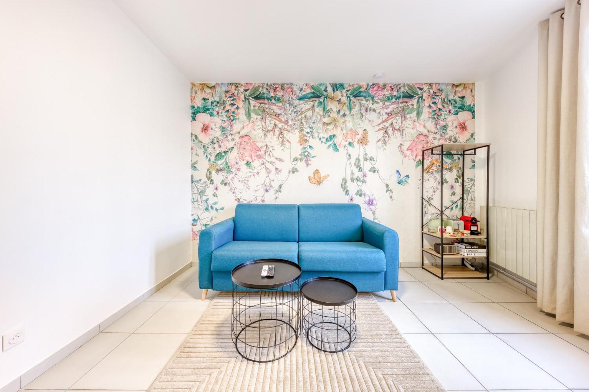 Homestay A 30s Du Rer E,paris En 20 Min *