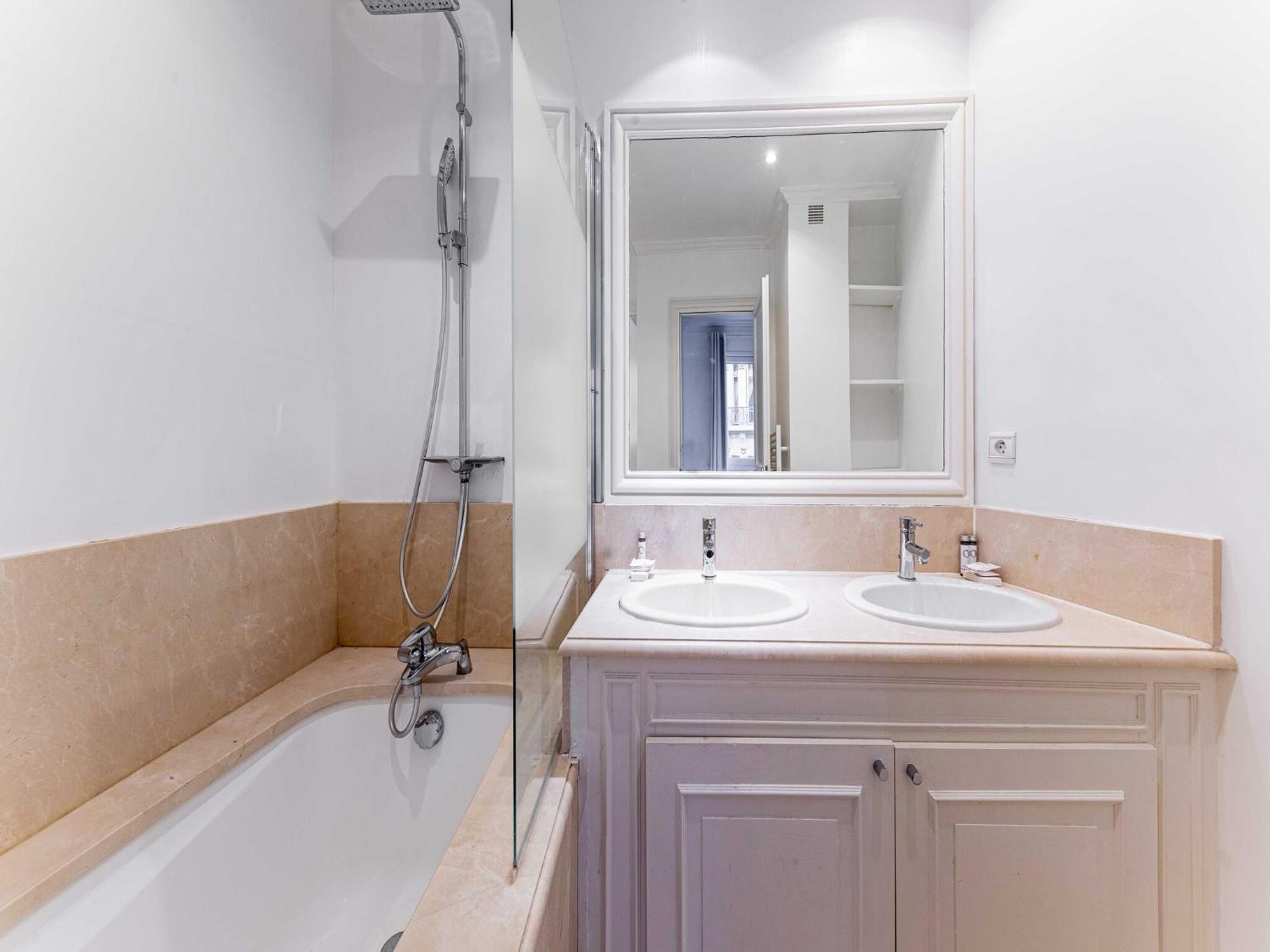Charming 1 Bdr 2p Trocadero * Paris