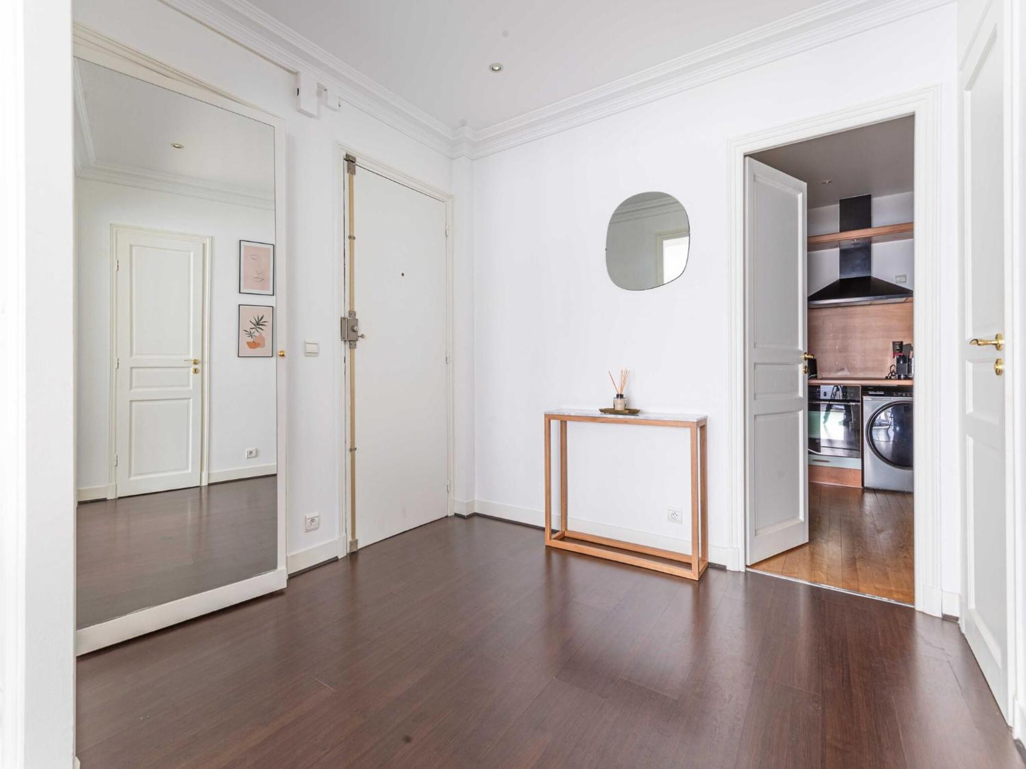 Charming 1 Bdr 2p Trocadero