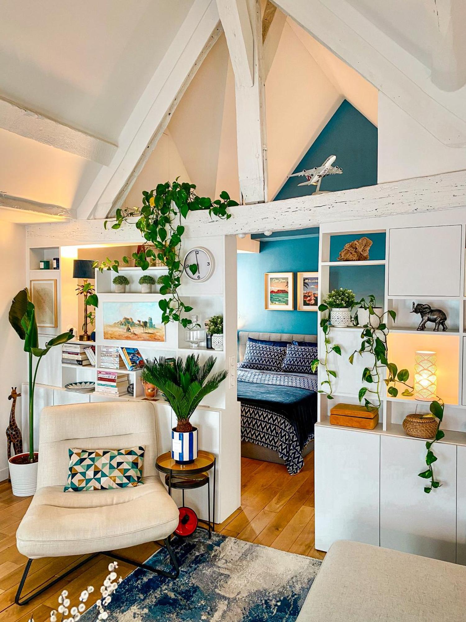 Le Marais Skylight Loft Escape * Paris
