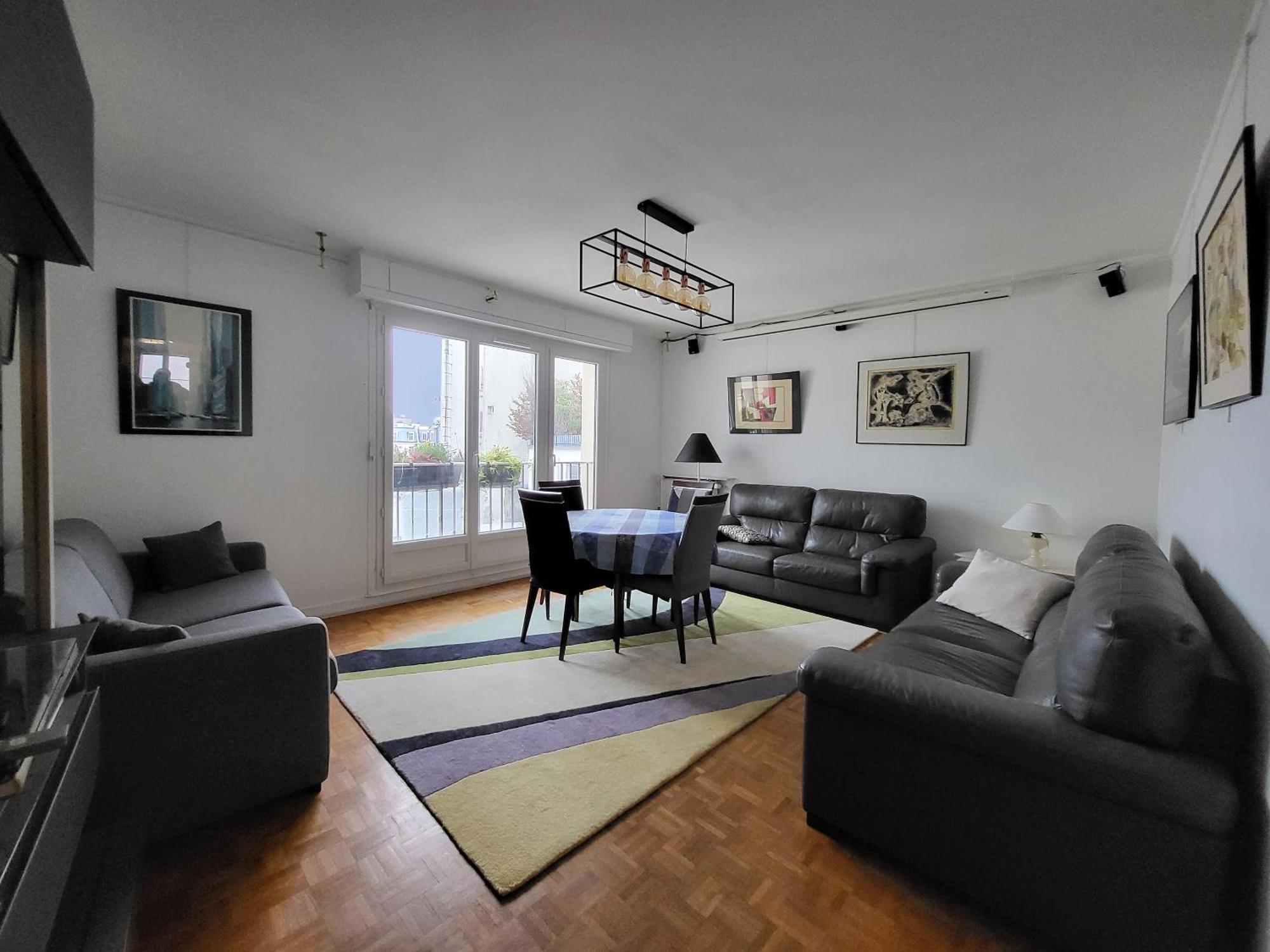 Appartement Paris, Bonne Nouvelle, 56m2 *
