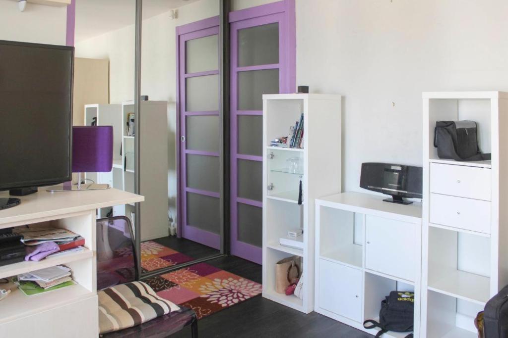 Charonne Apartment