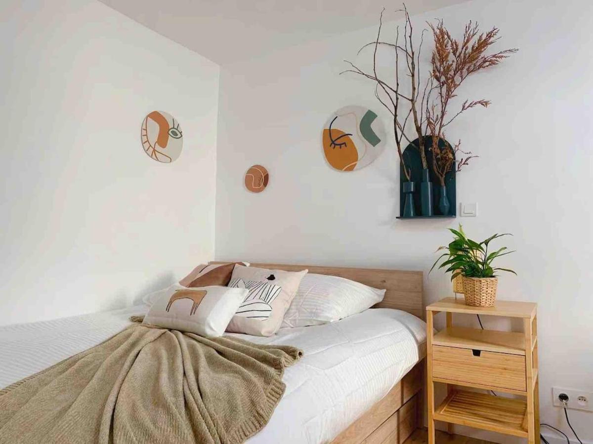 Cosy With Marais Apartment