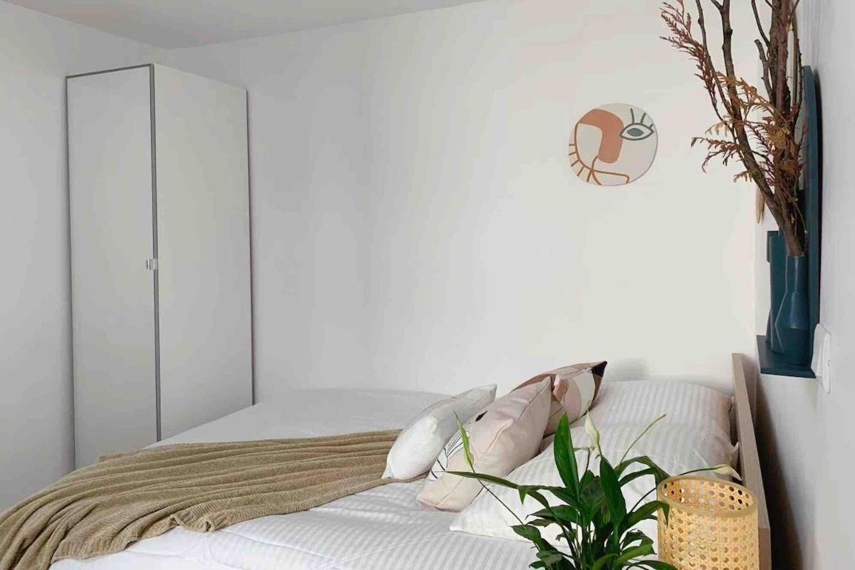 Cosy With Marais *