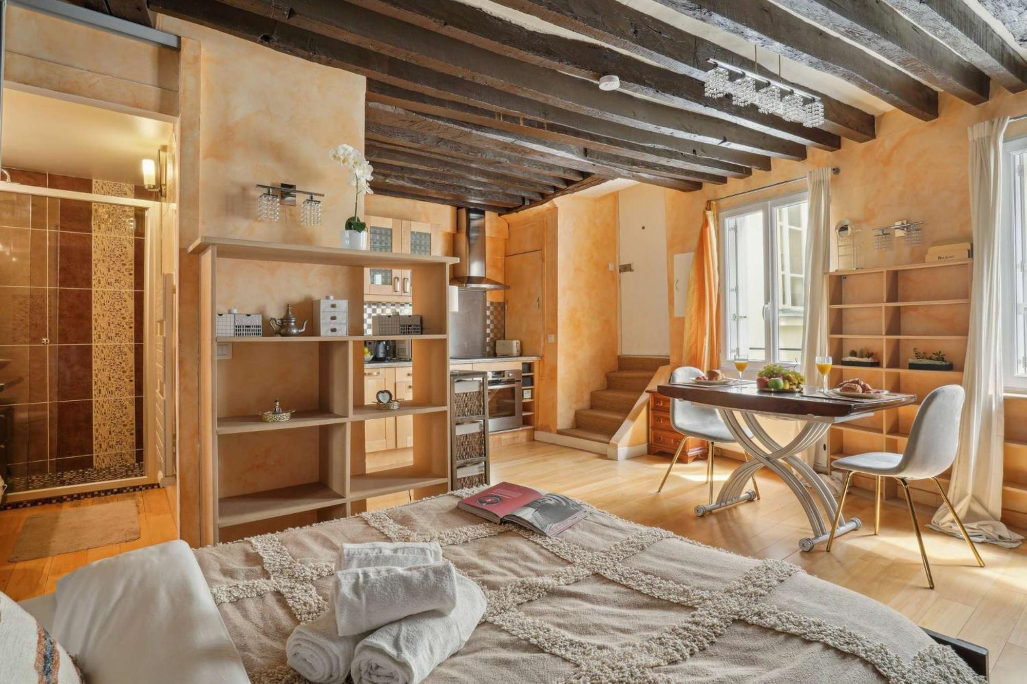 Bnbnova - Pompidou & Le Marais Apartment *
