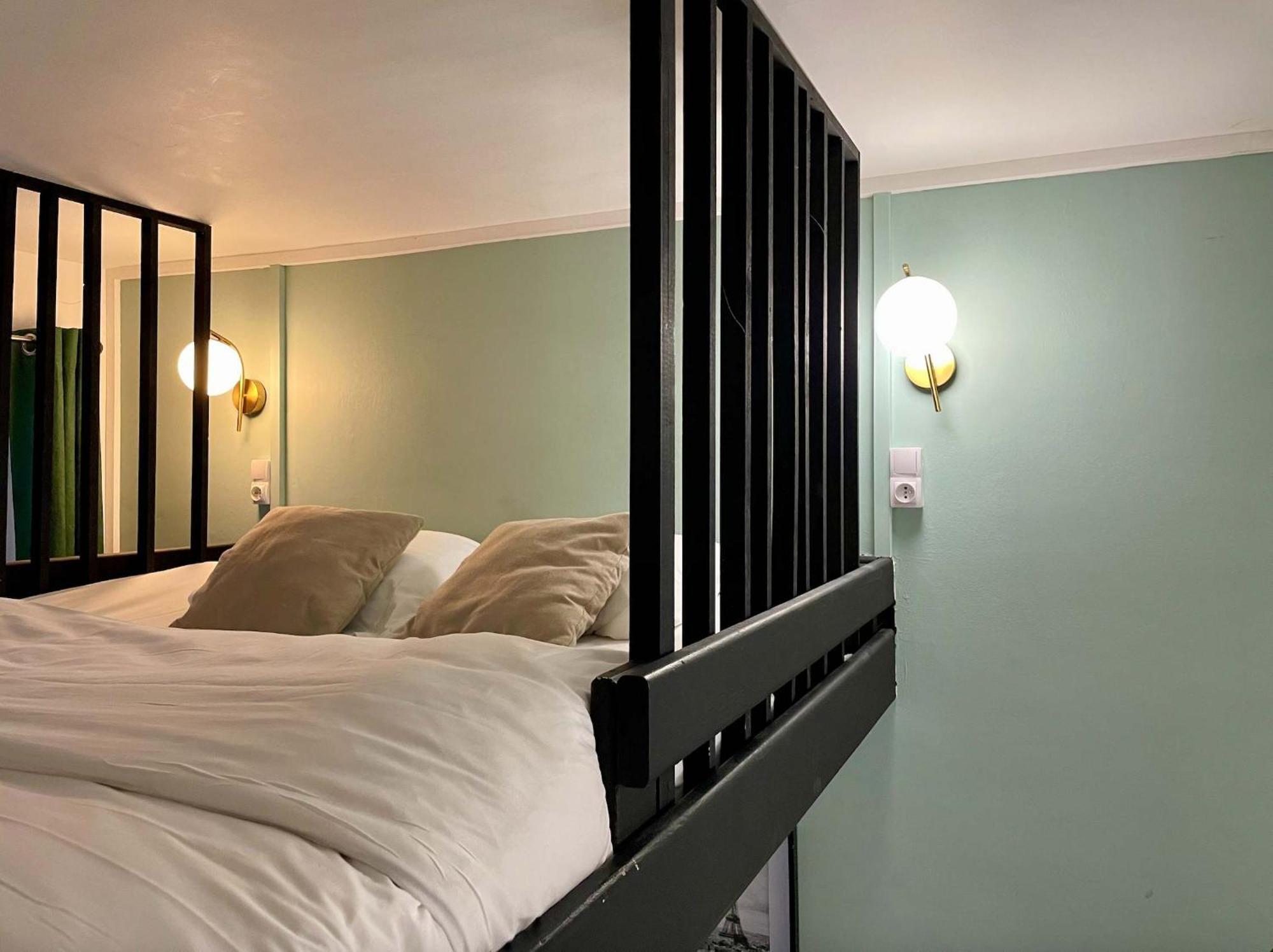 Delightful For Two Montmartre *