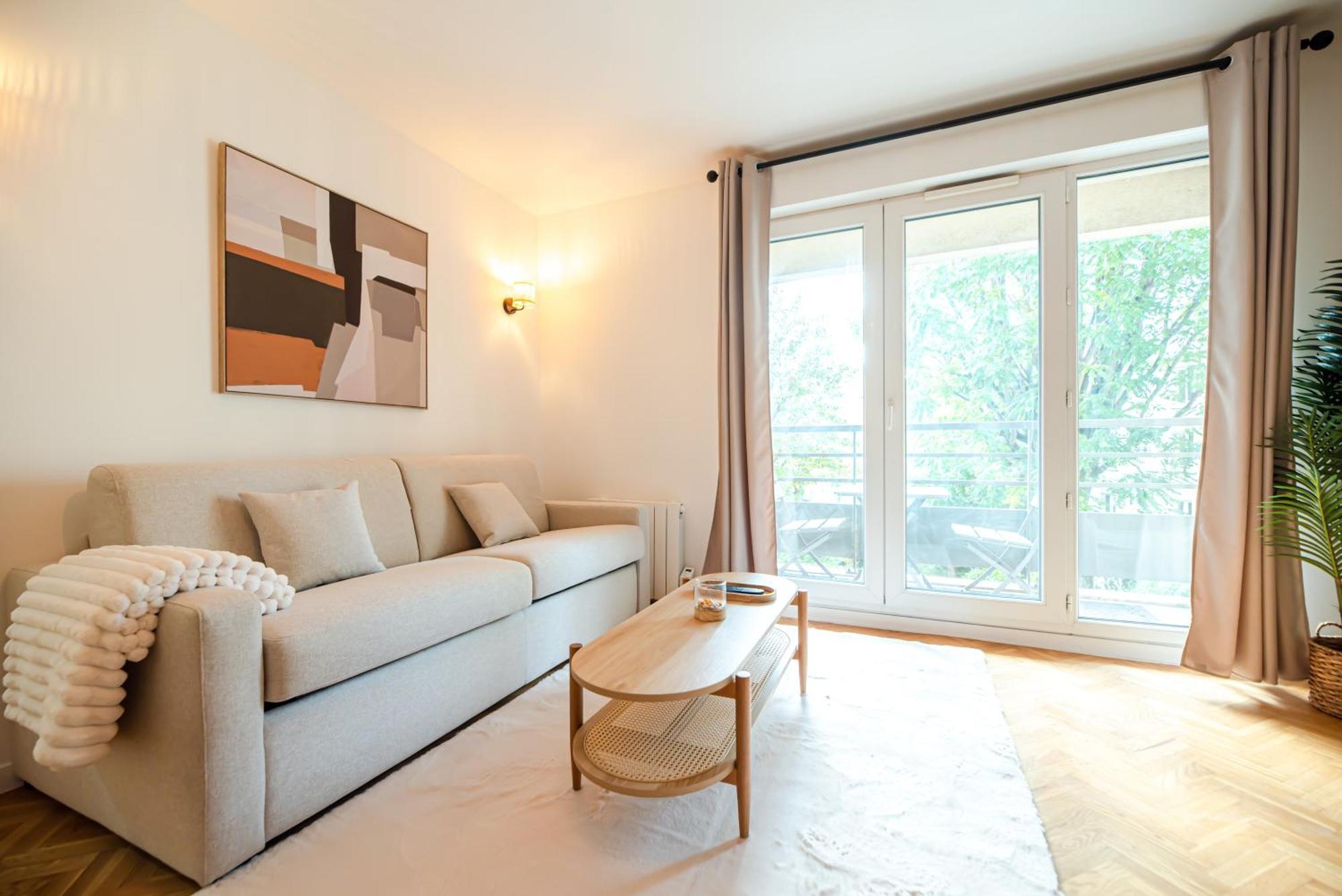 Cia - Flat With Balcony In East Paris, Buttes Chaumont Apartment Paris