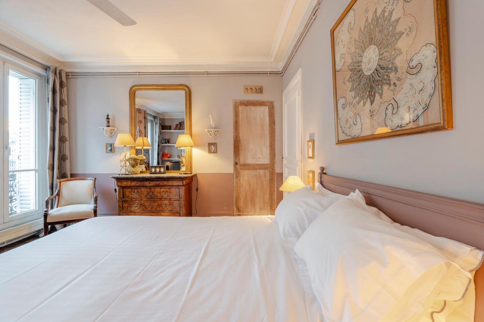 Cr57 - Rennes Elegances * Paris