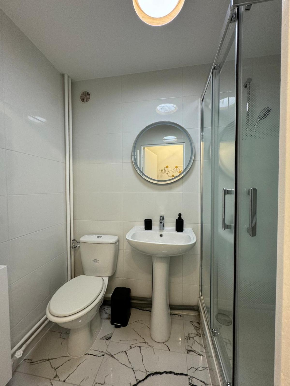 Apartment Furnished 17 *