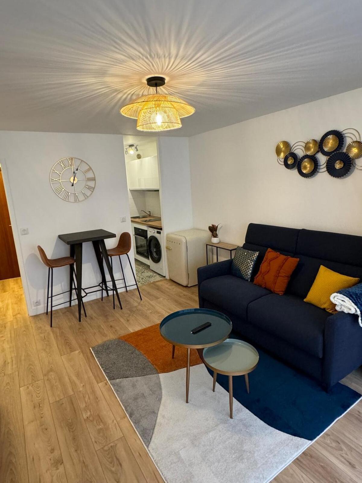 Furnished 17 Apartment *
