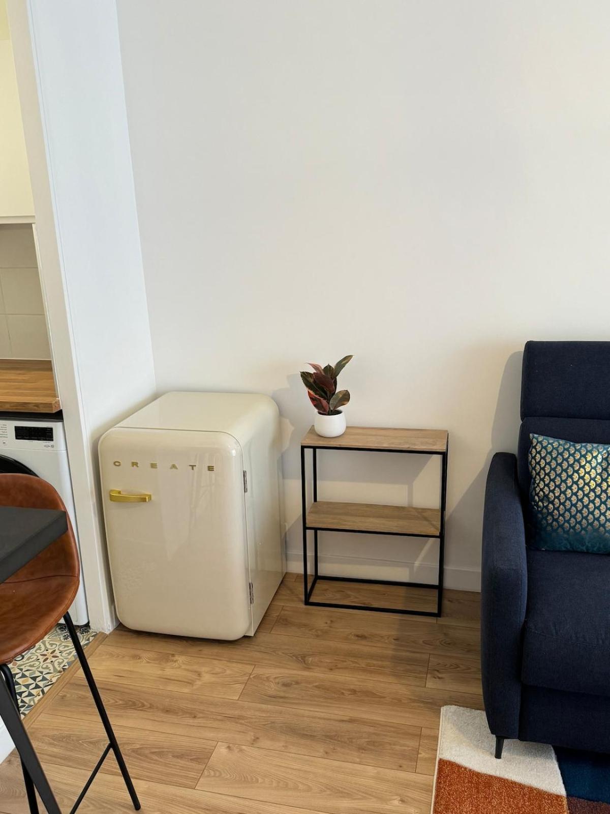 Apartment Furnished 17 *