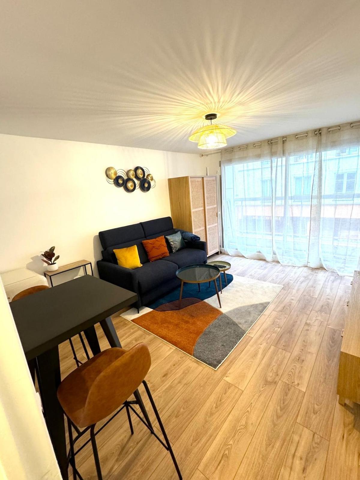 Apartment Furnished 17 Paris